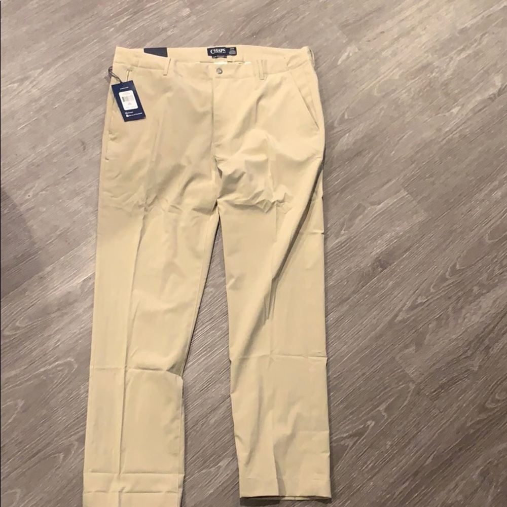 NWT men’s CHAP’S brand performance khaki